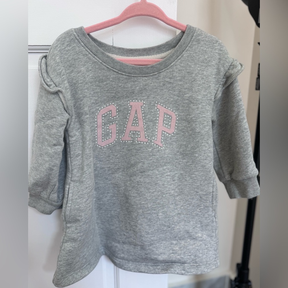 Toddler Gap Arch Logo Ruffle
Sweatshirt Dress, Size 18-24 months